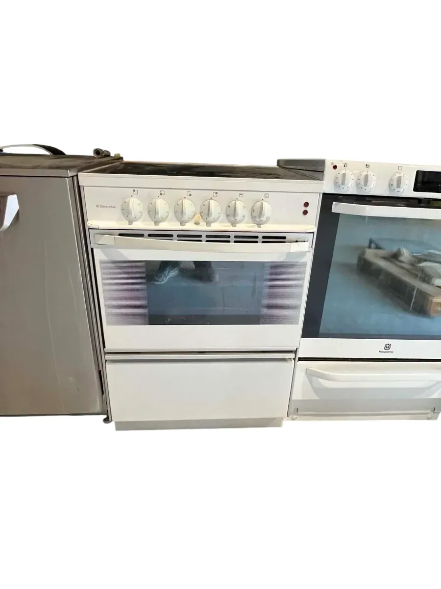 Electrolux Frittstående Komfyr LKR66449NW - bilde 1