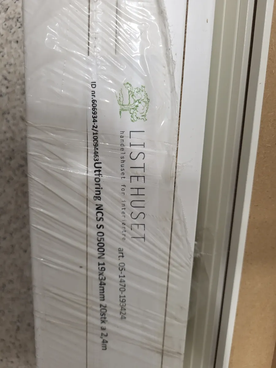 Listehuset Utforing 19x34mm NCS S 0500N - bilde 1