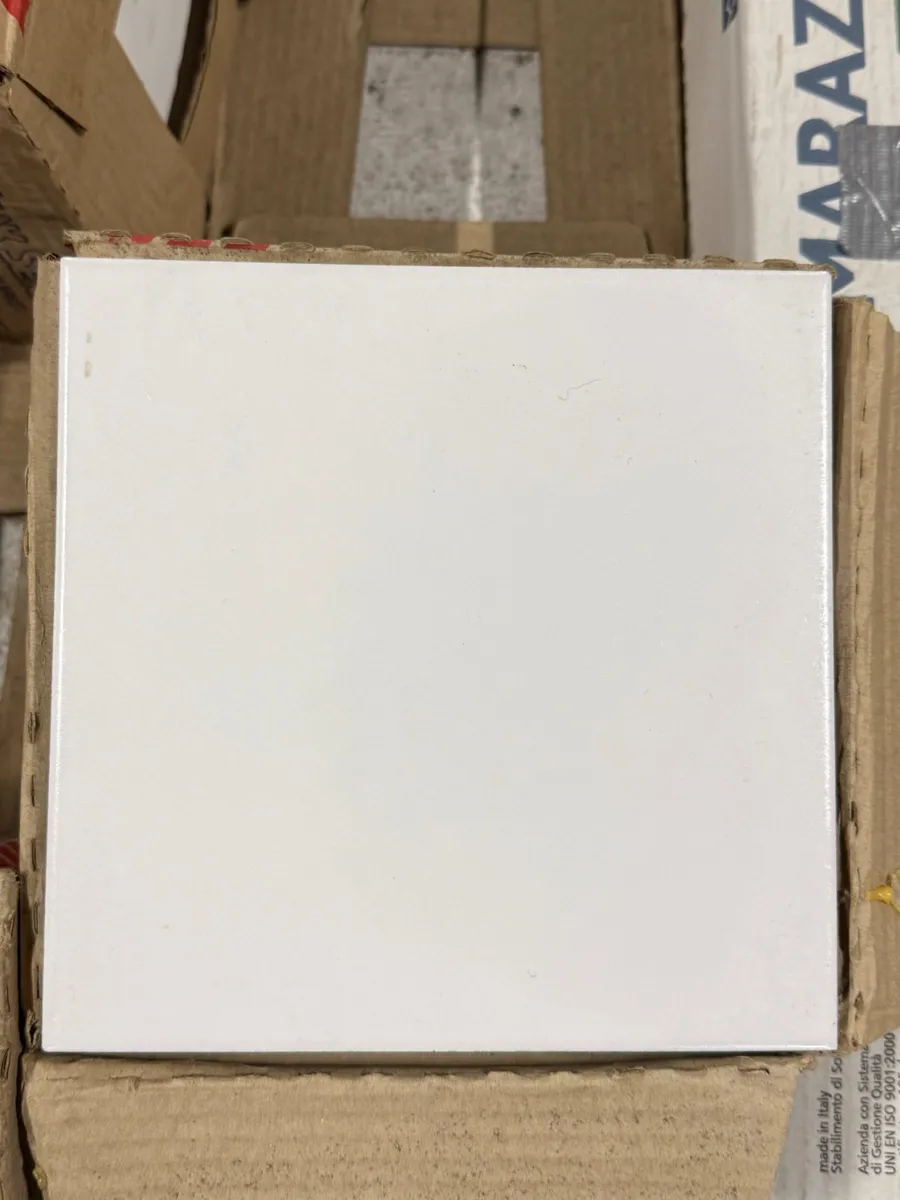 White matt 20x20 13 kvm gulv - bilde 1