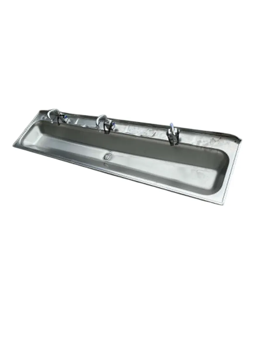 Rustfri servant med 3 blandebatterier - bilde 1