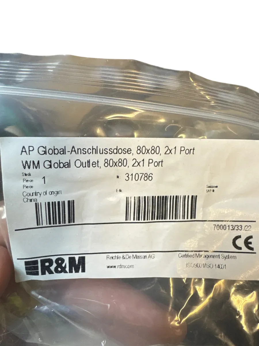 R&M WM Global Outlet 80x80, 2x1 Port - bilde 1