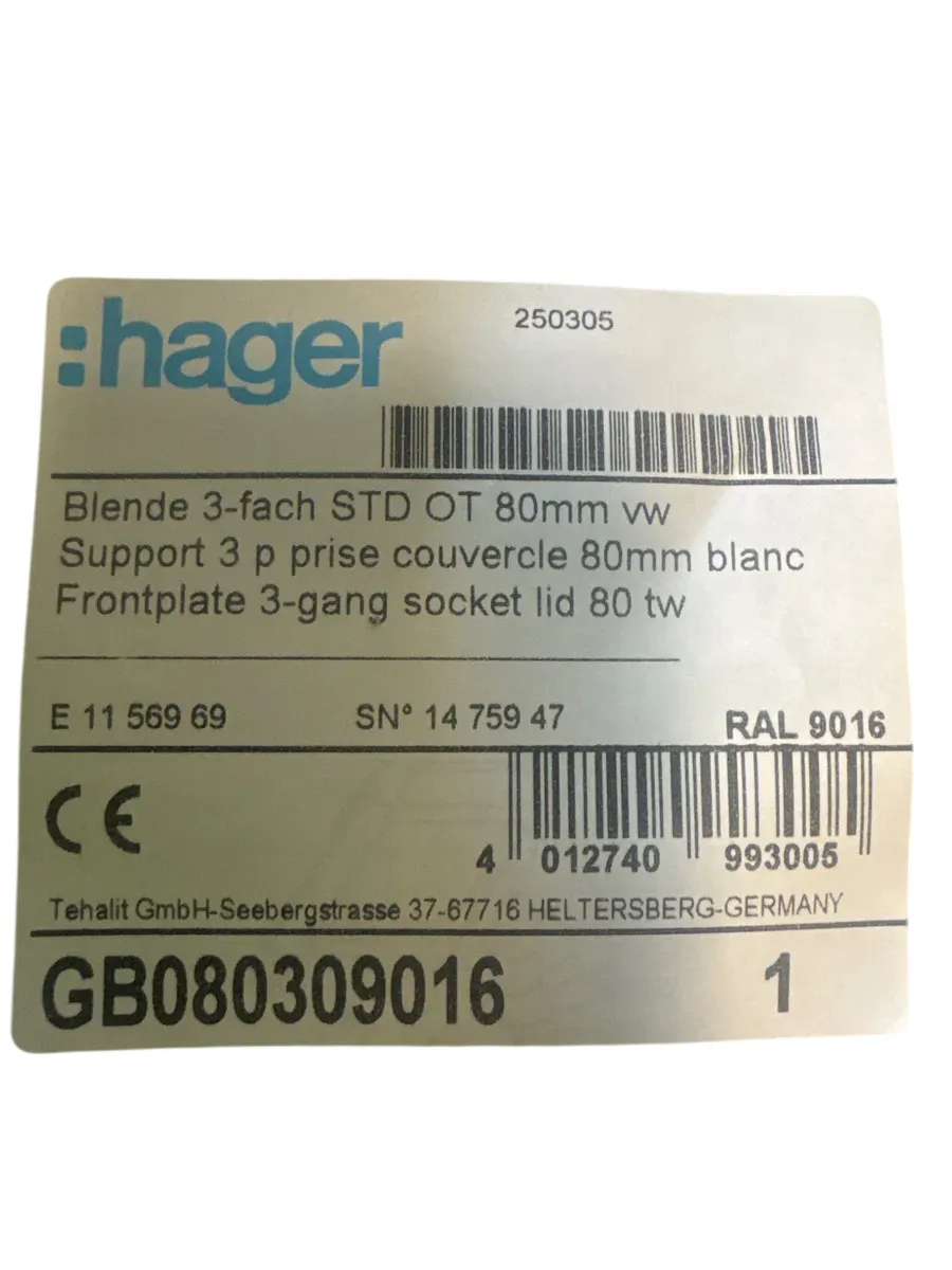 Hager Frontplate 3-gang socket lid 80mm, Traffic White - bilde 1