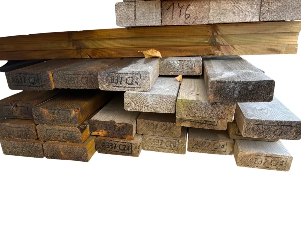 28x Konstruksjonsvirke C24 35x100x2700-4800mm ca.92lm - bilde 1