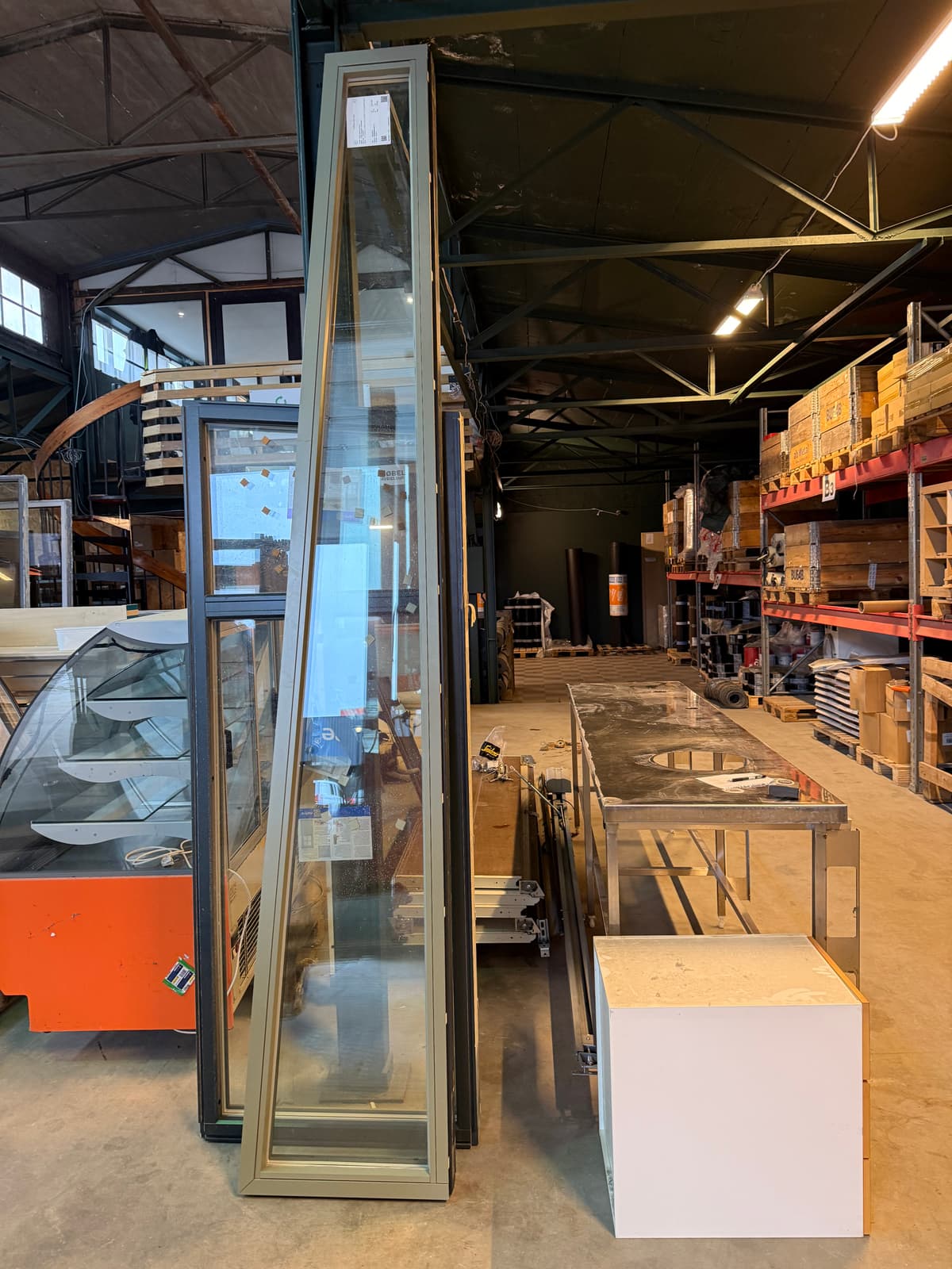 Trekantet fastkarmvindu 2912 x 458 mm – moderne design - bilde 1